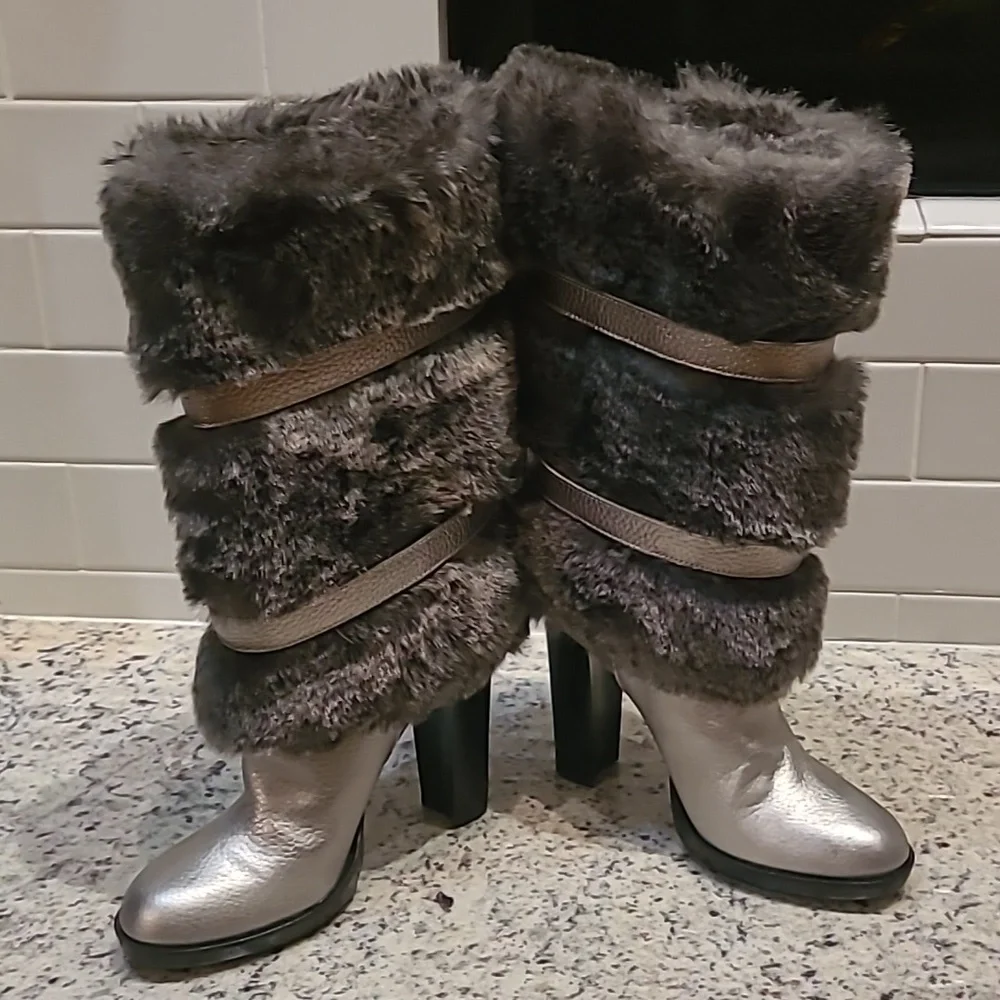 WOMENS MICHAEL KORS GUNMETAL SILVER CARLIE FUR BOOTS SIZE 8.5 - Picture 7 of 9